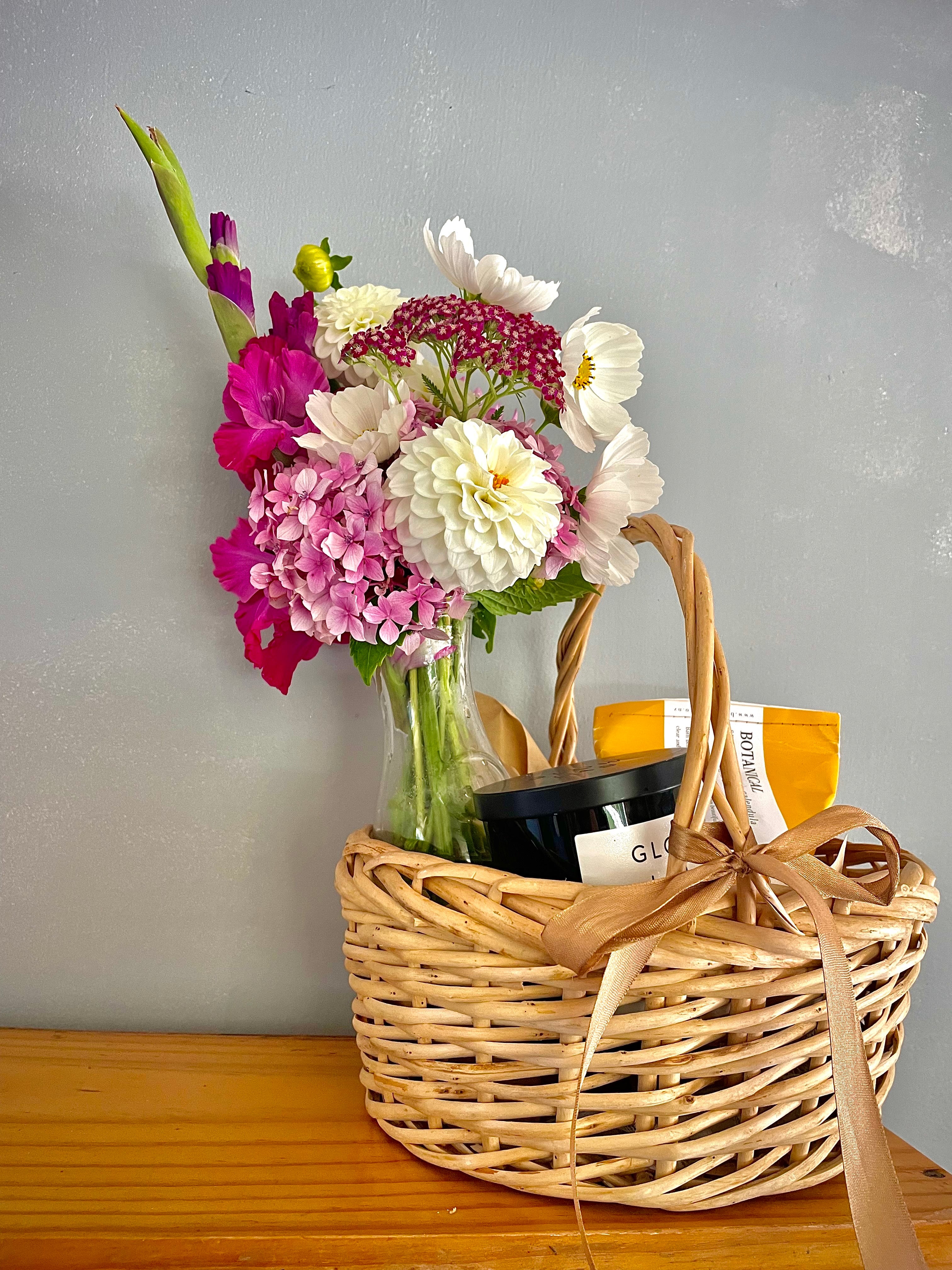 Florist Nelson, Flowers & Gift Baskets