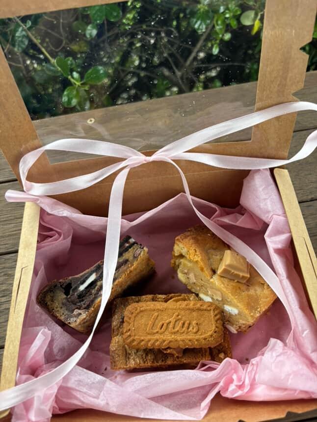 Boujee Brownie Box &amp; Tulip Bunch